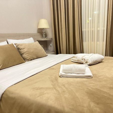 Family Hotel Triston Tbilisi ภายนอก รูปภาพ