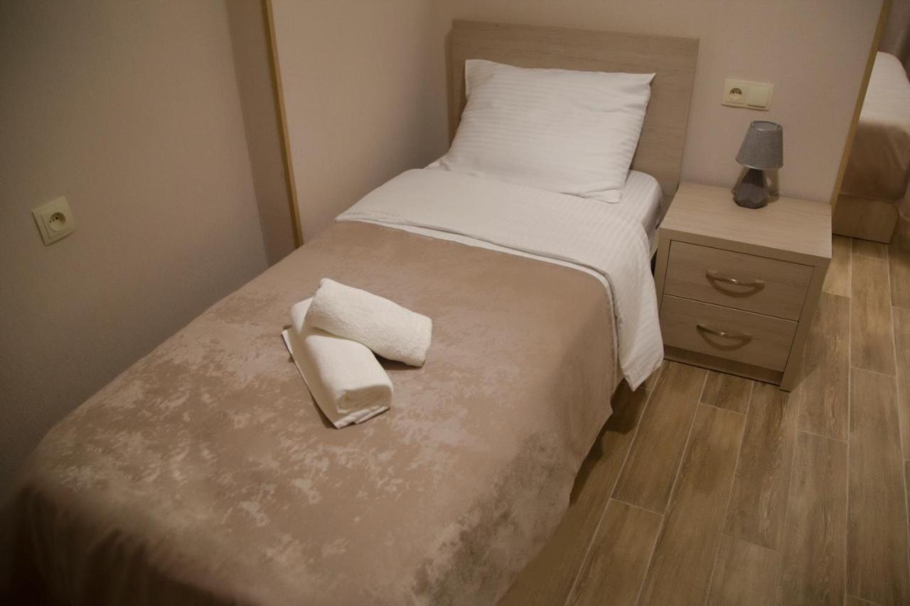 Family Hotel Triston Tbilisi ภายนอก รูปภาพ