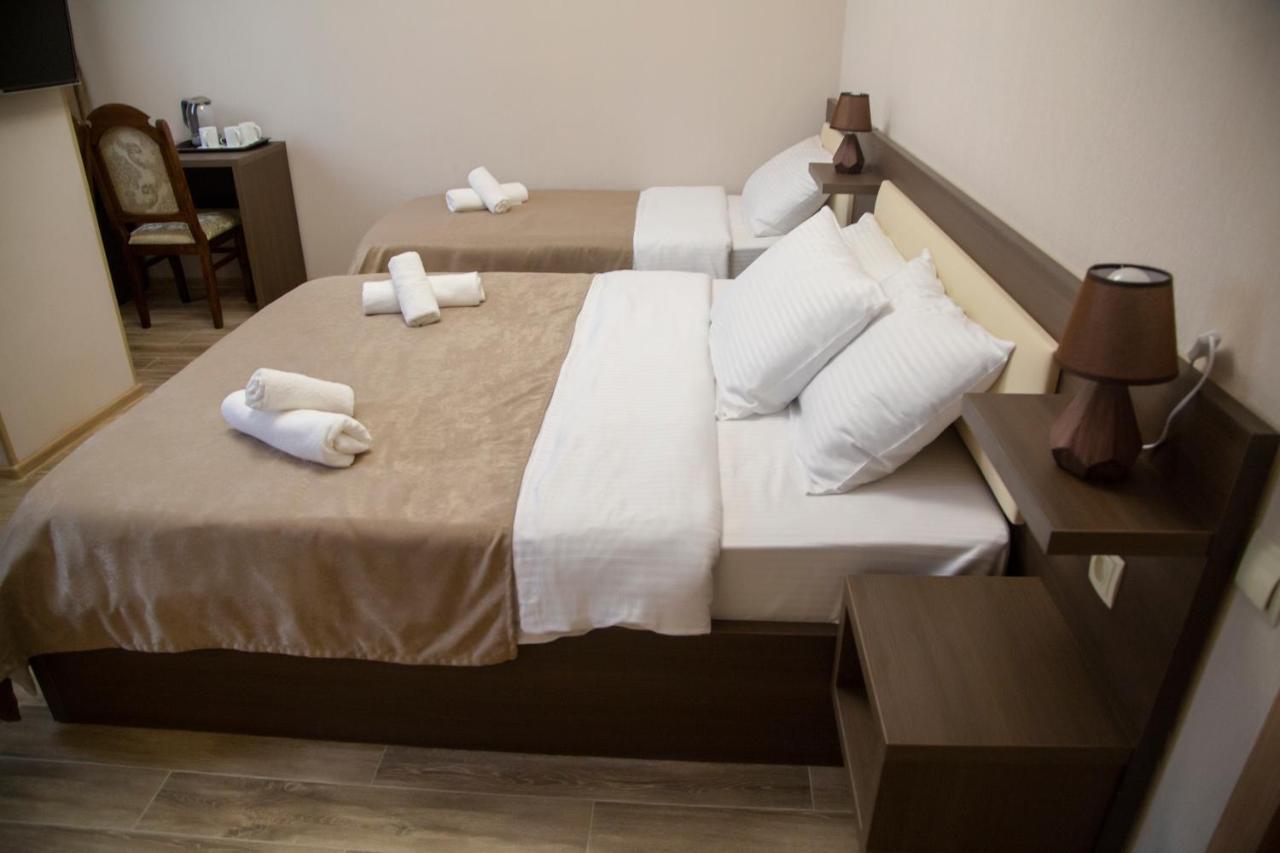 Family Hotel Triston Tbilisi ภายนอก รูปภาพ