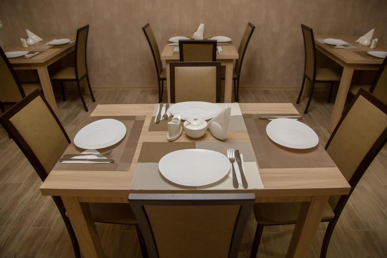 Family Hotel Triston Tbilisi ภายนอก รูปภาพ