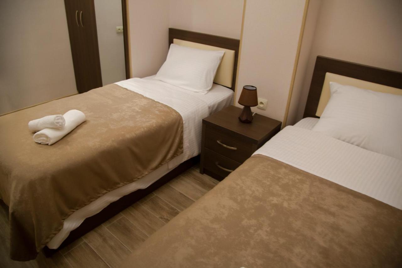 Family Hotel Triston Tbilisi ภายนอก รูปภาพ