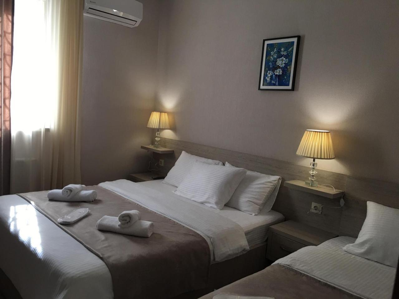 Family Hotel Triston Tbilisi ภายนอก รูปภาพ