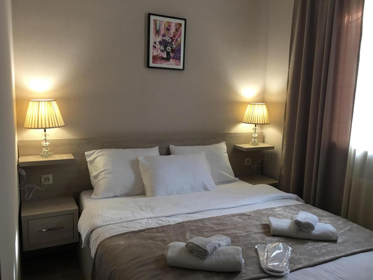 Family Hotel Triston Tbilisi ภายนอก รูปภาพ