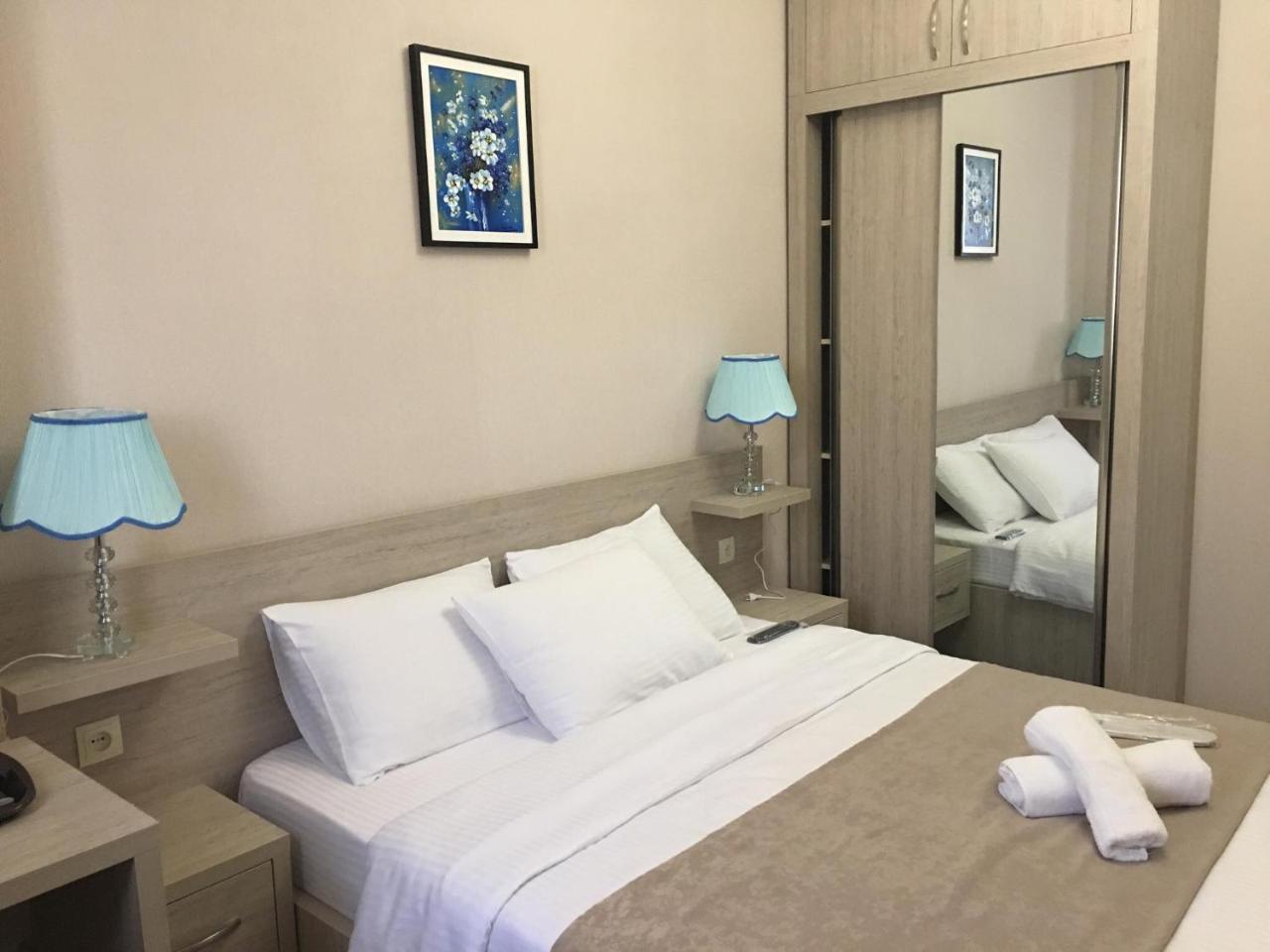 Family Hotel Triston Tbilisi ภายนอก รูปภาพ